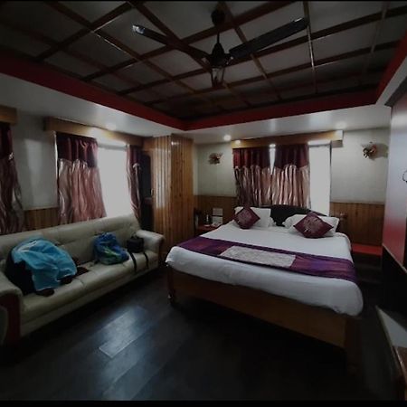 Hotel Knight Inn 실롱 외부 사진