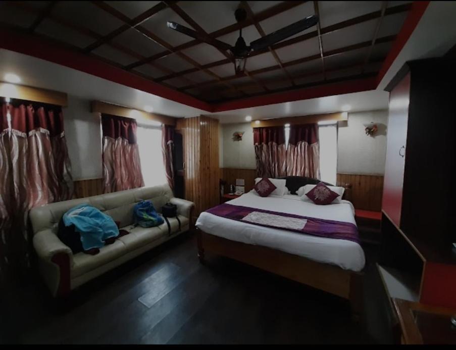 Hotel Knight Inn 실롱 외부 사진