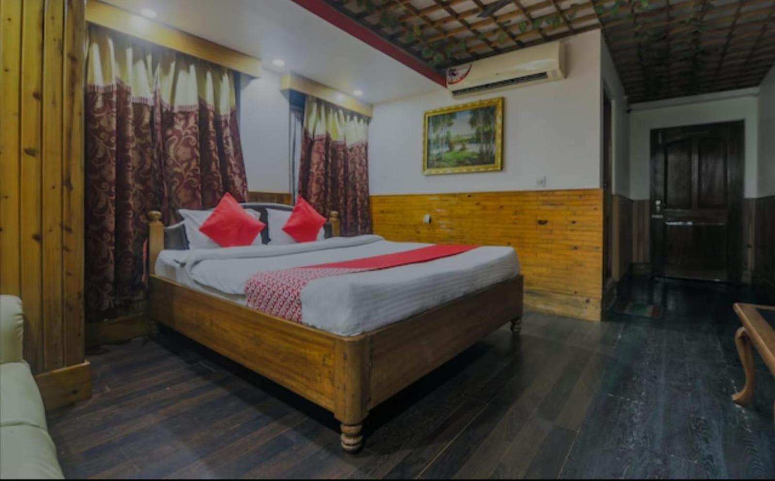 Hotel Knight Inn 실롱 외부 사진